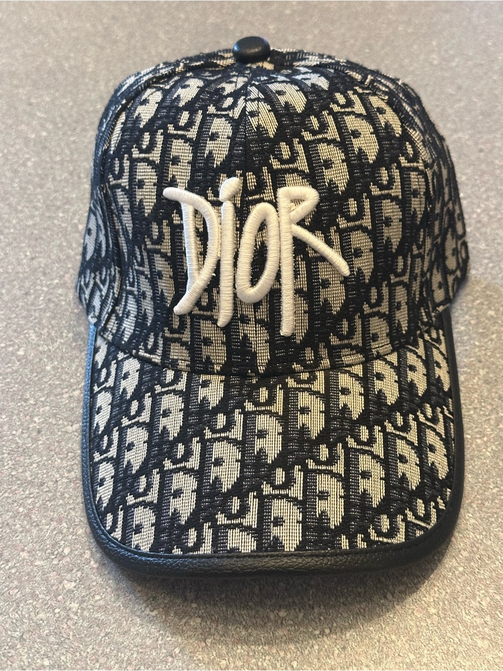 Buyers choice hats - Picture 4 of 16